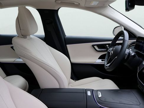 Certified 2026 Mercedes-Benz E 350 4MATIC Sedan image 10