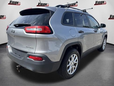 Used 2016 Jeep Cherokee Sport AWD/4WD image 5