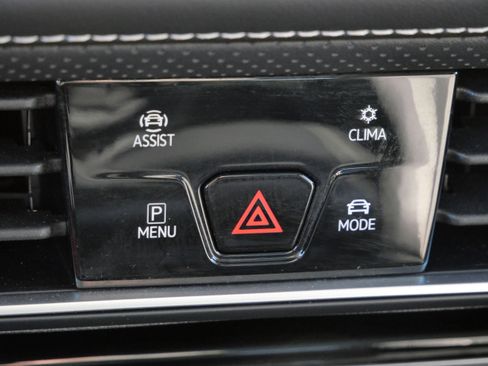 Used 2024 Volkswagen Atlas SEL Premium R-Line image 29