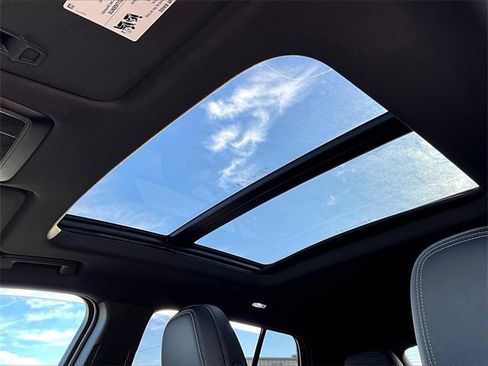 New 2026 Chevrolet Equinox EV LT image 14