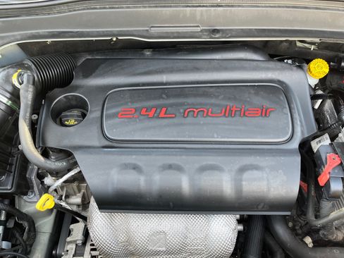 Used 2018 Jeep Renegade Limited AWD/4WD image 22