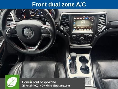 Used 2017 Jeep Grand Cherokee Trailhawk w/ Trailhawk Luxury Group AWD/4WD image 3