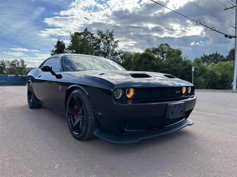 Used 2021 Dodge Challenger SRT Hellcat w/ Plus Package image 11