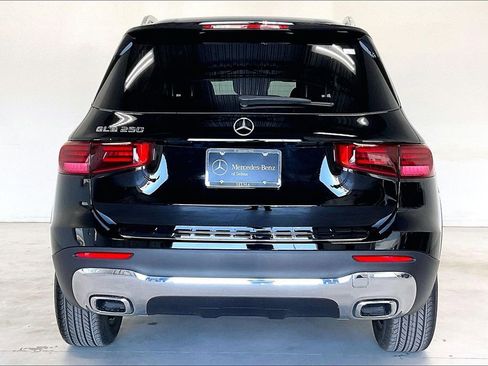 New 2026 Mercedes-Benz GLB 250 image 4