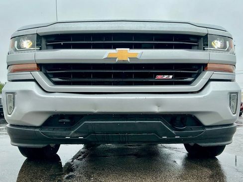Used 2018 Chevrolet Silverado 1500 LT w/ All Star Edition AWD/4WD image 9