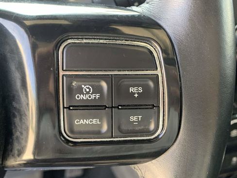 Used 2016 Jeep Wrangler Unlimited Sahara w/ Connectivity Group image 14