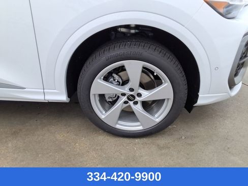 New 2025 Audi Q5 Premium Plus image 25