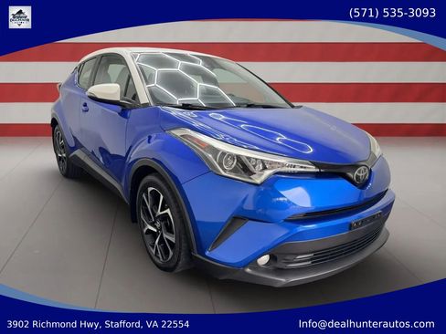 Used 2018 Toyota C-HR XLE FWD image 3