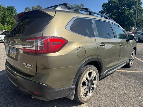Used 2023 Subaru Ascent Limited w/ Technology Package AWD/4WD image 3