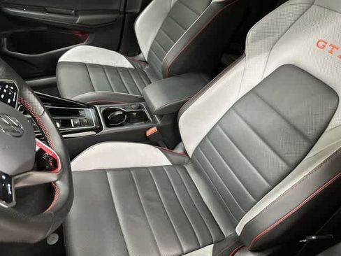 Used 2024 Volkswagen GTI SE FWD image 10