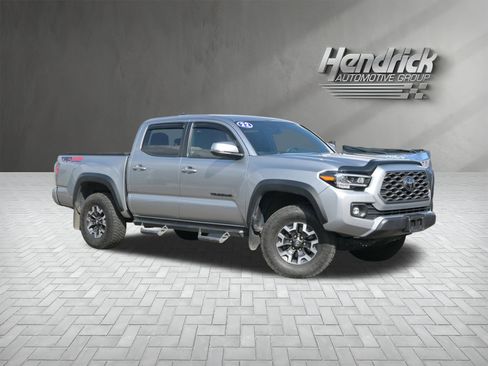 Used 2022 Toyota Tacoma TRD Off-Road w/ TRD Premium Off Road Package image 2