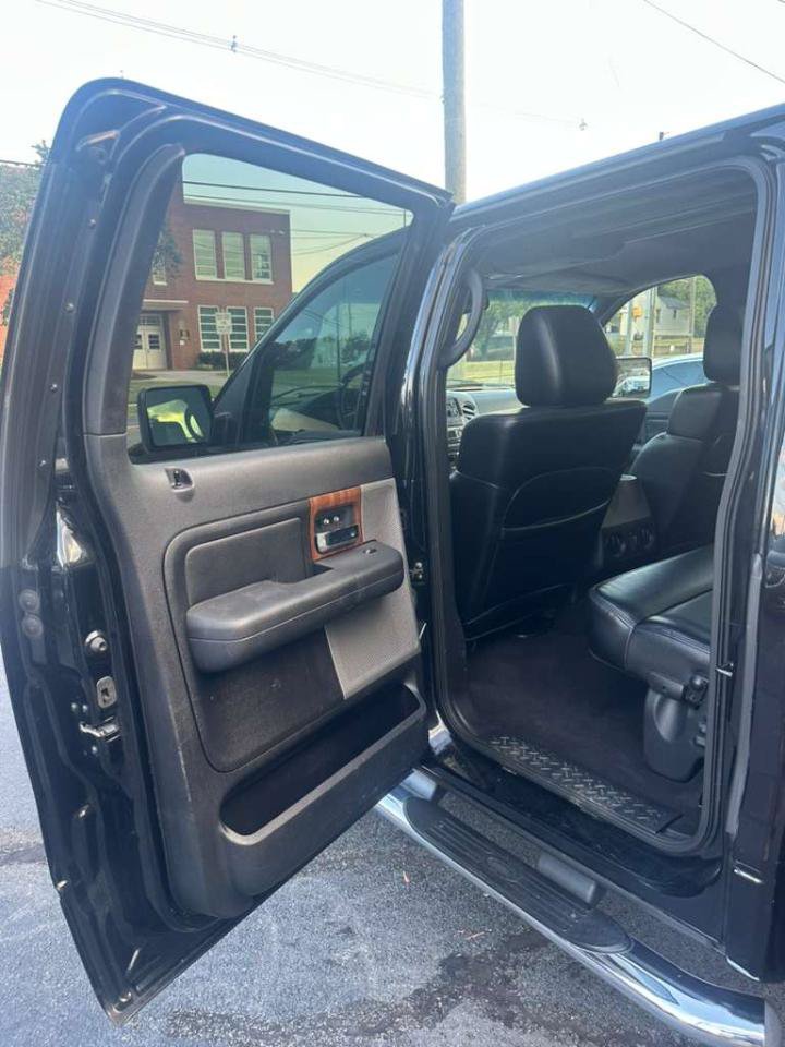 Used 2004 Ford F150 Lariat AWD/4WD image 14