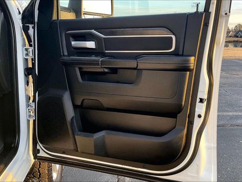 Used 2024 RAM 2500 Big Horn w/ Off Road Package image 19