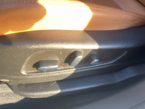 Used 2023 Cadillac XT5 Premium Luxury image 16