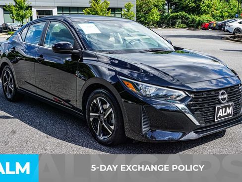 Used 2024 Nissan Sentra SV FWD image 3
