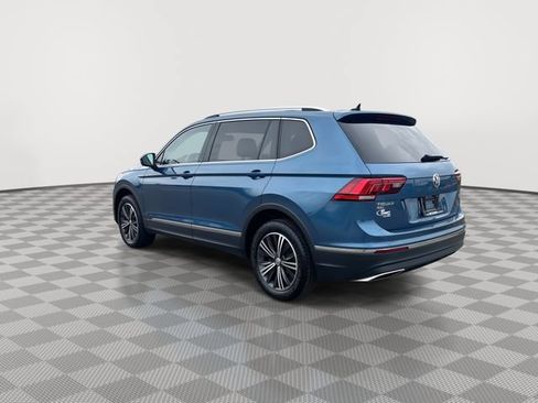 Used 2018 Volkswagen Tiguan SEL AWD/4WD image 8