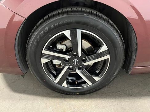 Used 2024 Nissan Sentra SV FWD image 28