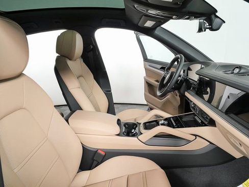 New 2026 Porsche Cayenne AWD image 24
