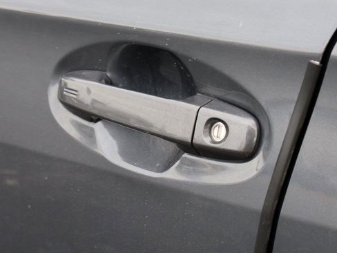 Used 2023 Subaru Crosstrek 2.0i Premium image 17