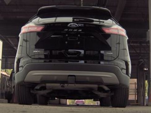 Used 2024 Ford Edge SEL w/ Convenience Package AWD/4WD image 7