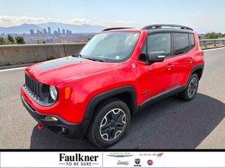 Used 2017 Jeep Renegade Trailhawk w/ Premium Trailhawk Package AWD/4WD video 1