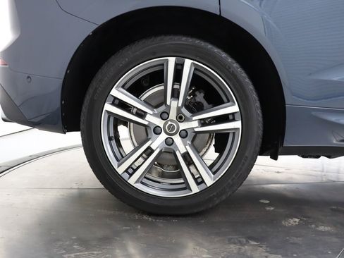 Used 2018 Volvo XC60 T6 Momentum w/ Vision Package AWD/4WD image 39