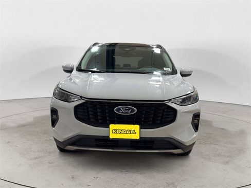 New 2025 Ford Escape SE w/ Class II Trailer Tow Package image 8