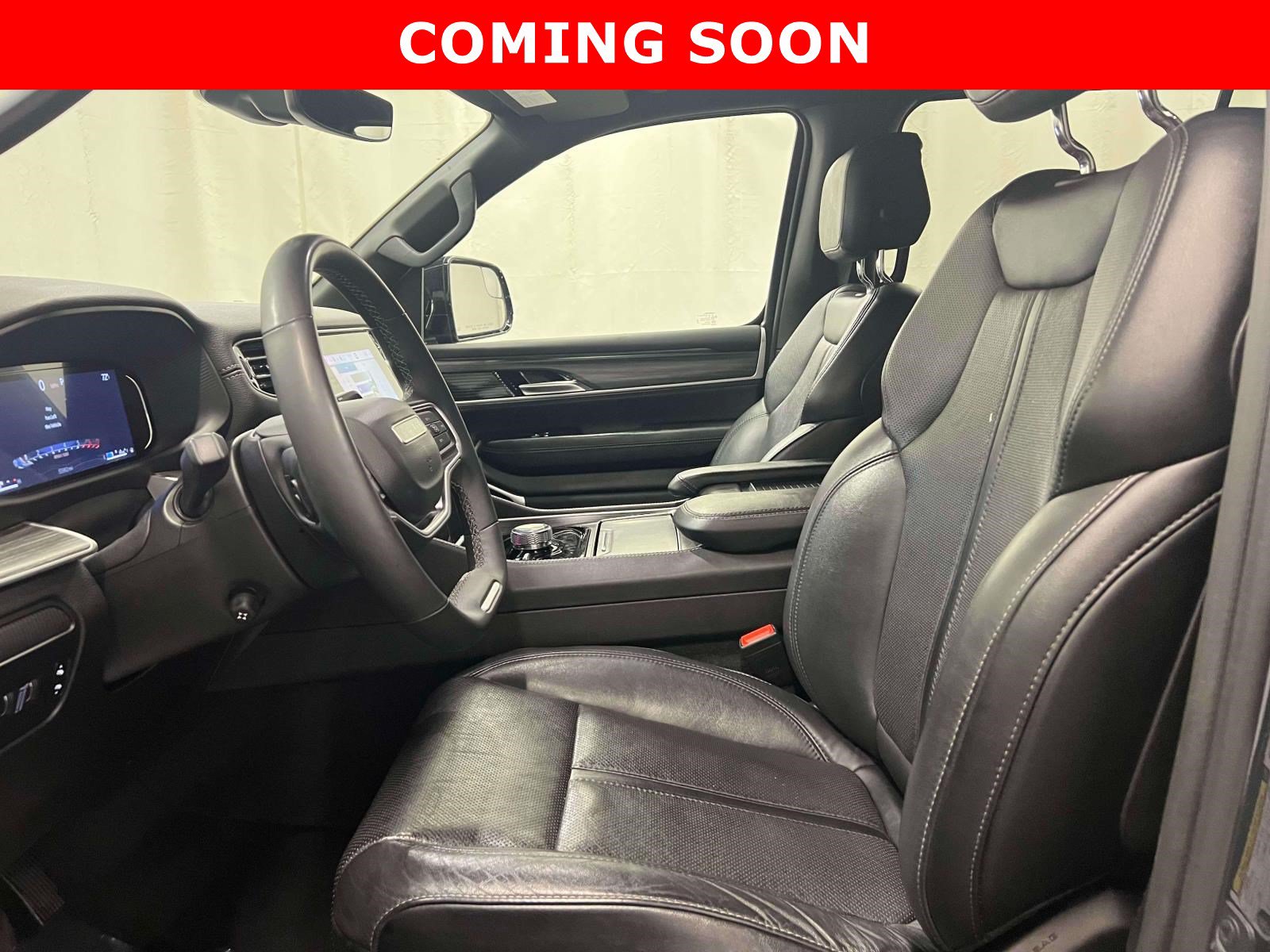 Certified 2024 Jeep Wagoneer Series II w/ Flexible Seating Group AWD/4WD image 19