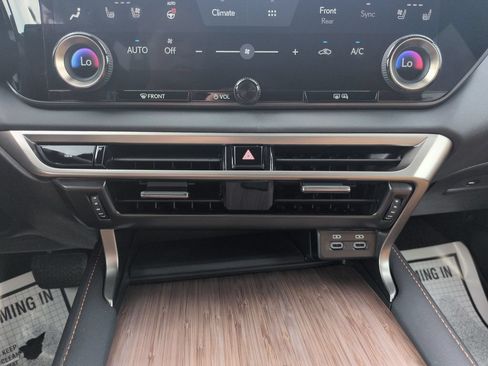 Used 2024 Lexus RX 350 Premium w/ Convenience Package AWD/4WD image 18