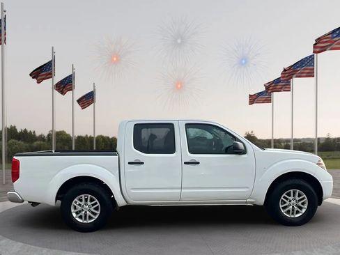 Used 2016 Nissan Frontier SV RWD image 8