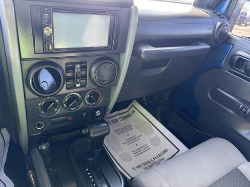 Used 2010 Jeep Wrangler Unlimited Sport image 21
