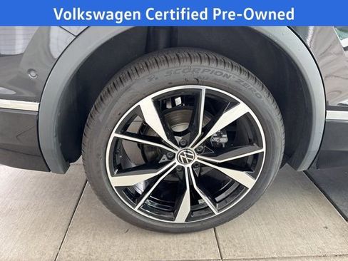 Certified 2024 Volkswagen Tiguan SEL R-Line image 15
