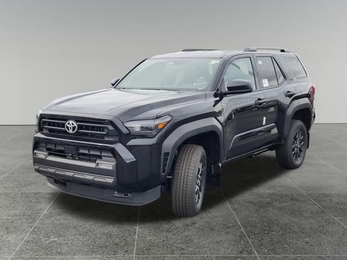 Used 2026 Toyota 4Runner SR5 AWD/4WD image 3