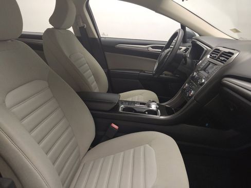 Used 2018 Ford Fusion S FWD image 21