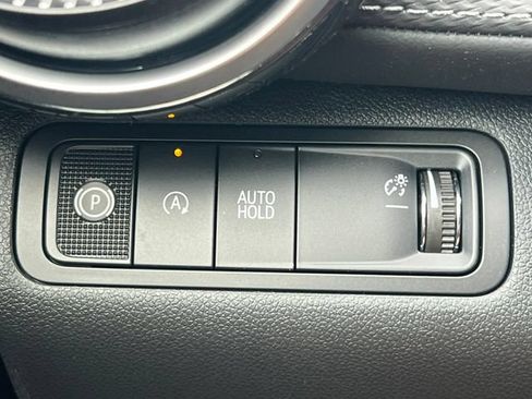 New 2027 Chevrolet Equinox LT FWD image 13