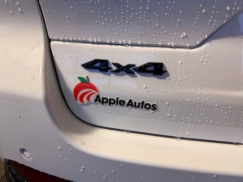 New 2025 Jeep Grand Cherokee 4WD image 11