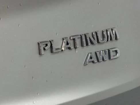 Used 2022 Nissan Rogue Platinum w/ Head-Up Display Package image 9