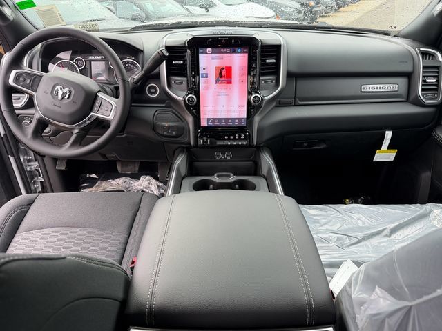 New 2026 RAM 3500 Big Horn AWD/4WD image 28