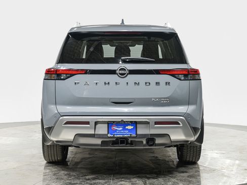Used 2022 Nissan Pathfinder Platinum image 5