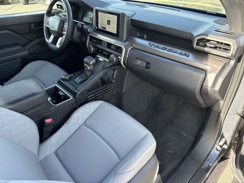 Certified 2025 Toyota Tacoma SR5 image 11