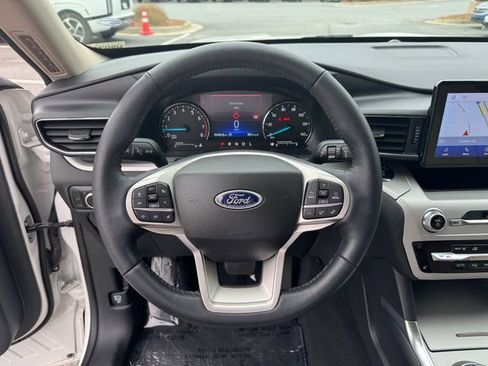 Used 2023 Ford Explorer XLT w/ Equipment Group 202A image 25