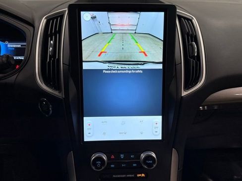 Used 2024 Ford Edge SE image 22