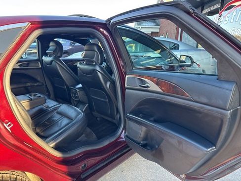 Used 2017 Lincoln MKZ Reserve w/ Climate Package image 43