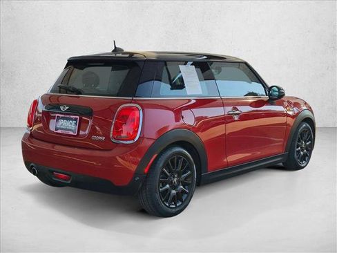 Used 2018 MINI Cooper 2-Door Hardtop FWD image 5