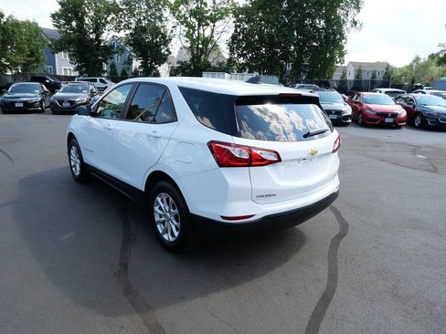 Used 2020 Chevrolet Equinox LS w/ LS Convenience Package AWD/4WD image 5