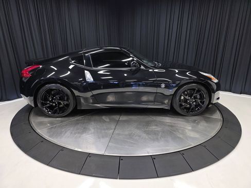 Used 2011 Nissan 370Z Base w/ Sport Pkg image 13