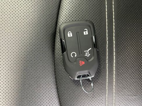 Used 2024 GMC Terrain Denali w/ Denali Premium Package image 33