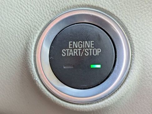 Used 2018 GMC Terrain Denali w/ Advanced Safety Package FWD image 31