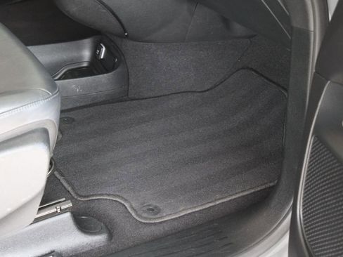 Used 2025 Chrysler Pacifica Select FWD image 32
