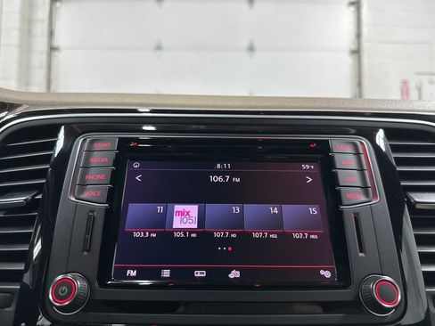 Used 2019 Volkswagen Beetle 2.0T Final Edition SEL image 31